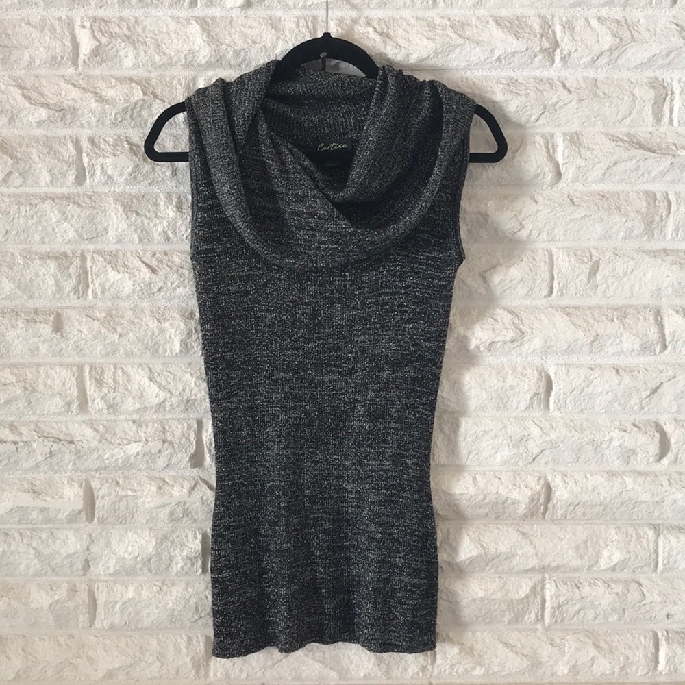 Sleeveless blouse